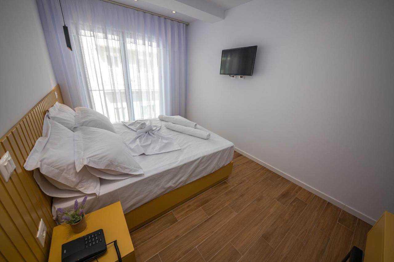 Hesperus Hotel Vlore Exterior photo